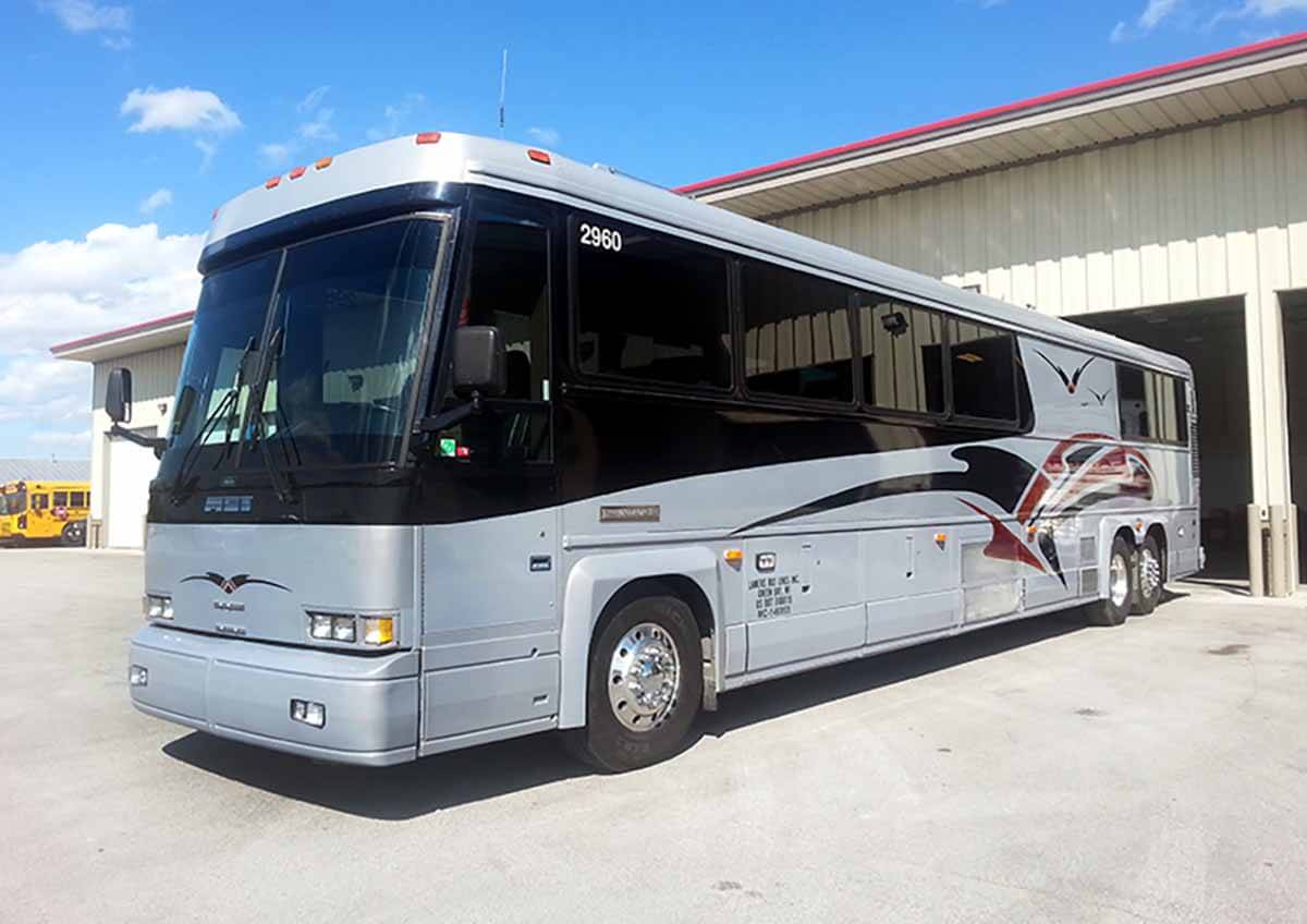 Lamers Bus Lines, Inc. executive coach bus