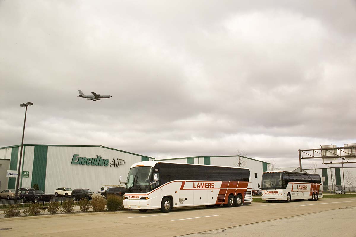 Lamers Bus Lines, Inc. airport transportation